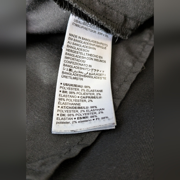 Amazon essentials Men's Black Pants. Slim 30x30". - Picture 6 of 7